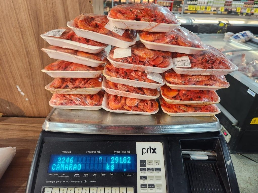 Segundo o Procon-BA, são analisadas as condições de armazenamento, validade, preços e rotulagem dos produtos mais consumidos nesta época, como pescados, chocolates e vinhos. Foto: Divulgação