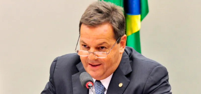 CRISE NO PLANALTO: Relator dá parecer favorável à denúncia contra o presidente
