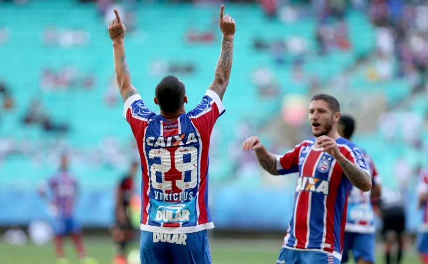 Bahia goleia o Vitória e se afasta da zona de rebaixamento no Brasileirão