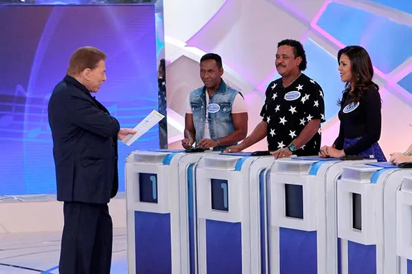Disputa musical reúne Beto Jamaica, Compadre Washington e Tays Reis no Programa Silvio Santos