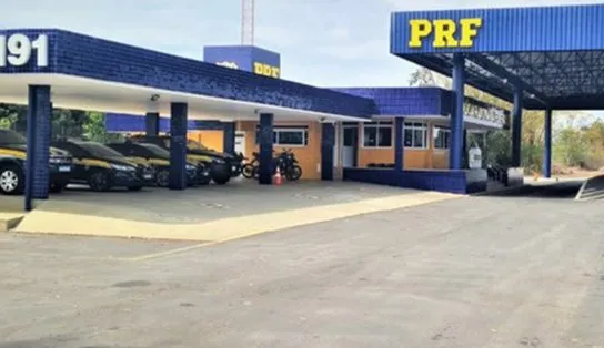 PRF apreende quase 10 mil quilos de carne por sonegação fiscal no interior da Bahia; carga foi avaliada em R$ 300 mil