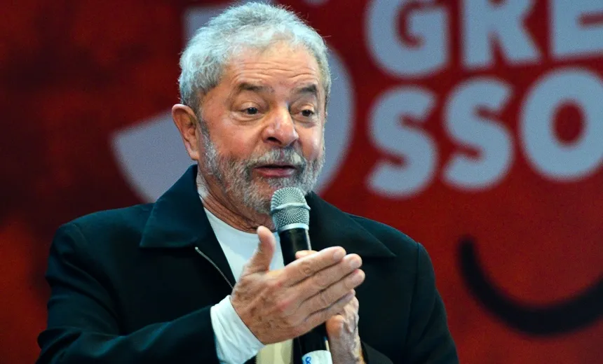 Fachin arquiva pedido de liberdade de Lula; julgamento aconteceria na próxima terça