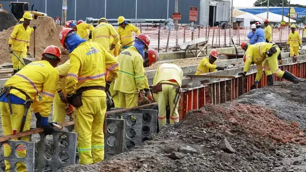 Obras VLT; Foto: Tácio Santos
