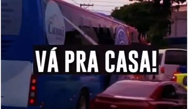 Com altos-falantes, ônibus do Bahia é utilizado no combate ao coronavírus; assista 