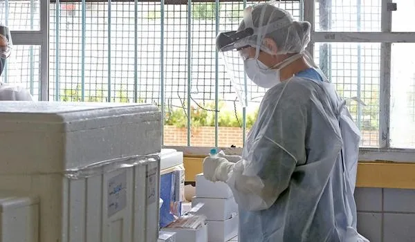 Brasil registra quase 50 mil novos casos confirmados de Covid-19 nas últimas 24 horas