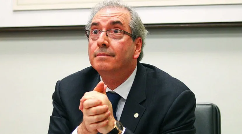 Cunha diz que Câmara não votará projetos enquanto Senado não decidir sobre impeachment