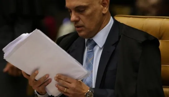 Moraes autoriza PF a marcar depoimento de Bolsonaro em inquérito sobre suposta interferência na corporação