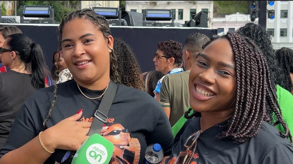 Léo Santana volta a lotar o Comércio após show adiado em Salvador