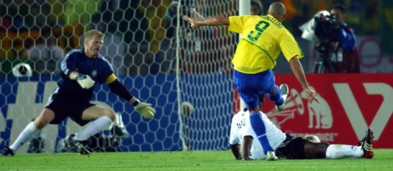 15 ANOS DO PENTA: Cinema, música, política, crime e tecnologia… Como era mesmo o mundo em 2002?