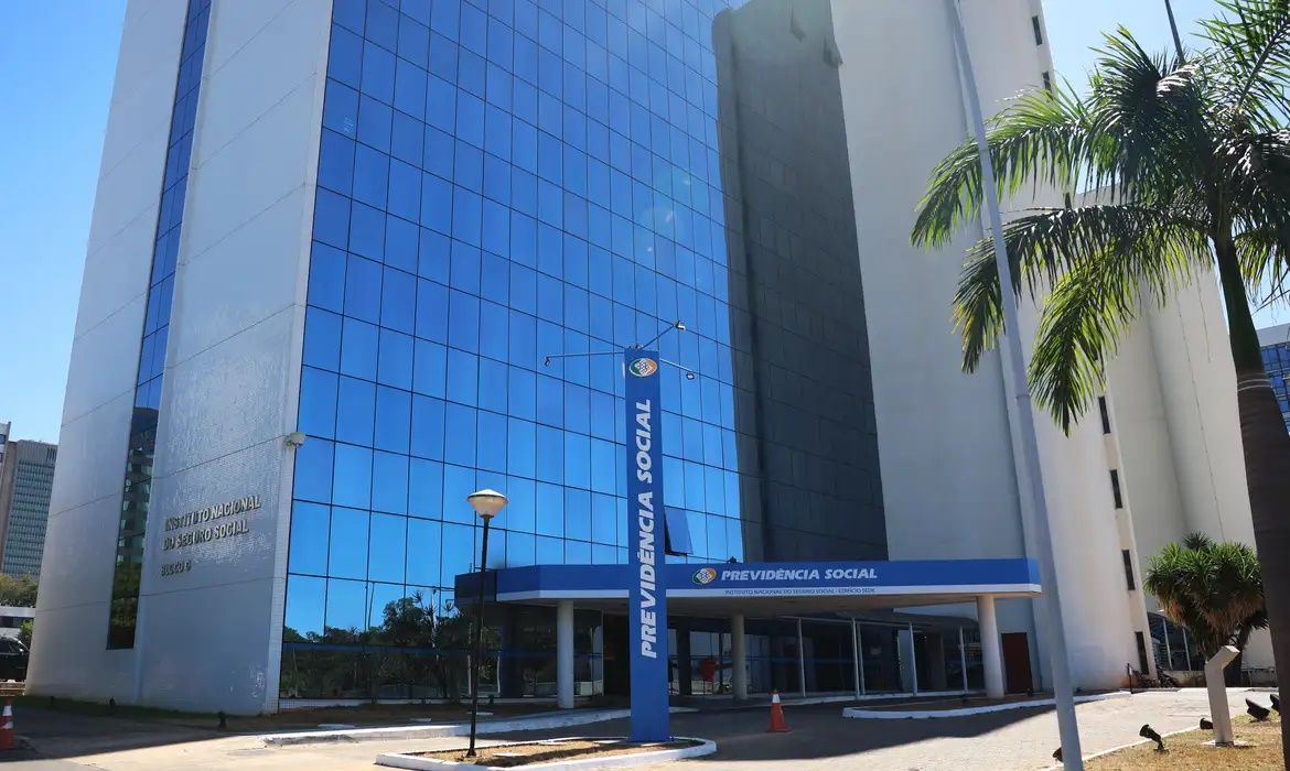 A medida beneficia os segurados com o cartão de benefício com número final (sem o dígito verificador) 8, 9 e 0. Foto: José Cruz/Agência Brasil
