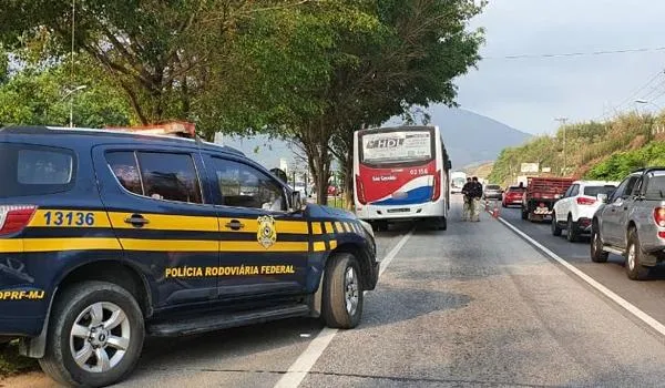 Mais de 850 acidentes foram registrados nas estradas federais no 'feriadão' de Finados; 86 pessoas morreram