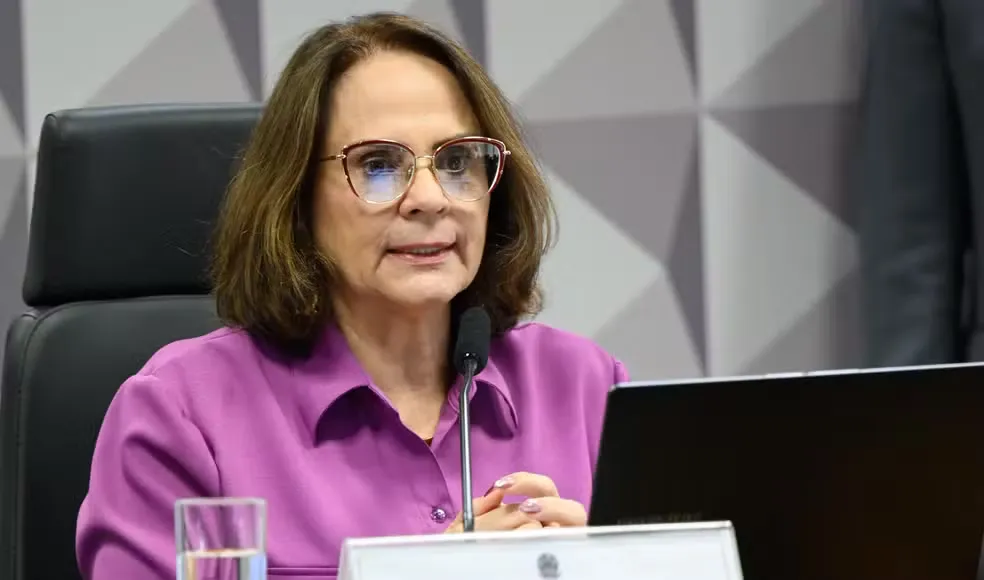 Senadora Damares Alves anuncia diagnóstico de câncer de mama