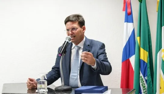 João Roma recebe homenagem da Câmara de Ipirá: 'minha satisfação é servir ao povo'