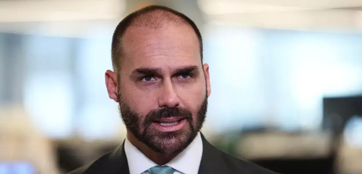 Imagem De Eduardo Bolsonaro Para Capa