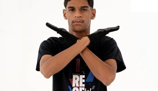 Empresário de Luva de Pedreiro impediu que baiano fizesse campanha com Cristiano Ronaldo, diz colunista