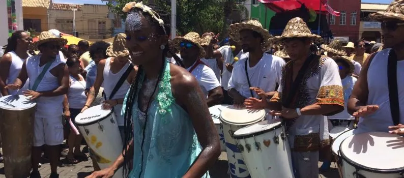 VEJA VÍDEO: Largo de Santana é palco de clássicos percussivos de antigos carnavais na festa de Iemanjá